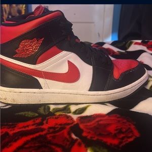 Air Jordan 1 Mid